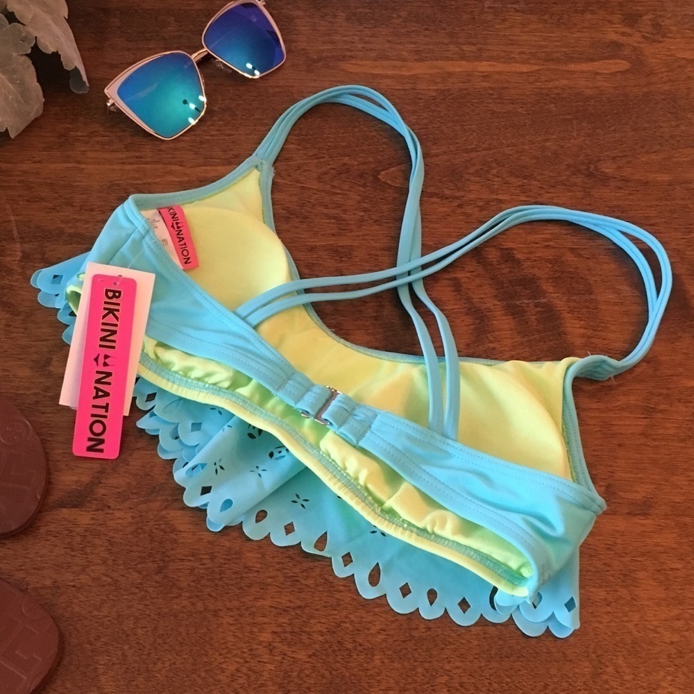 Scoop Neck Laser Cut Ruffle Bikini Swim Top - Picture 3 of 3